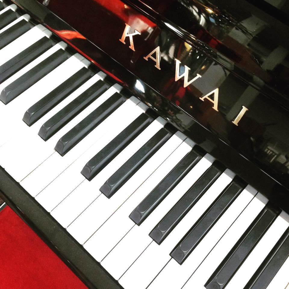 KAWAI BL31 piano